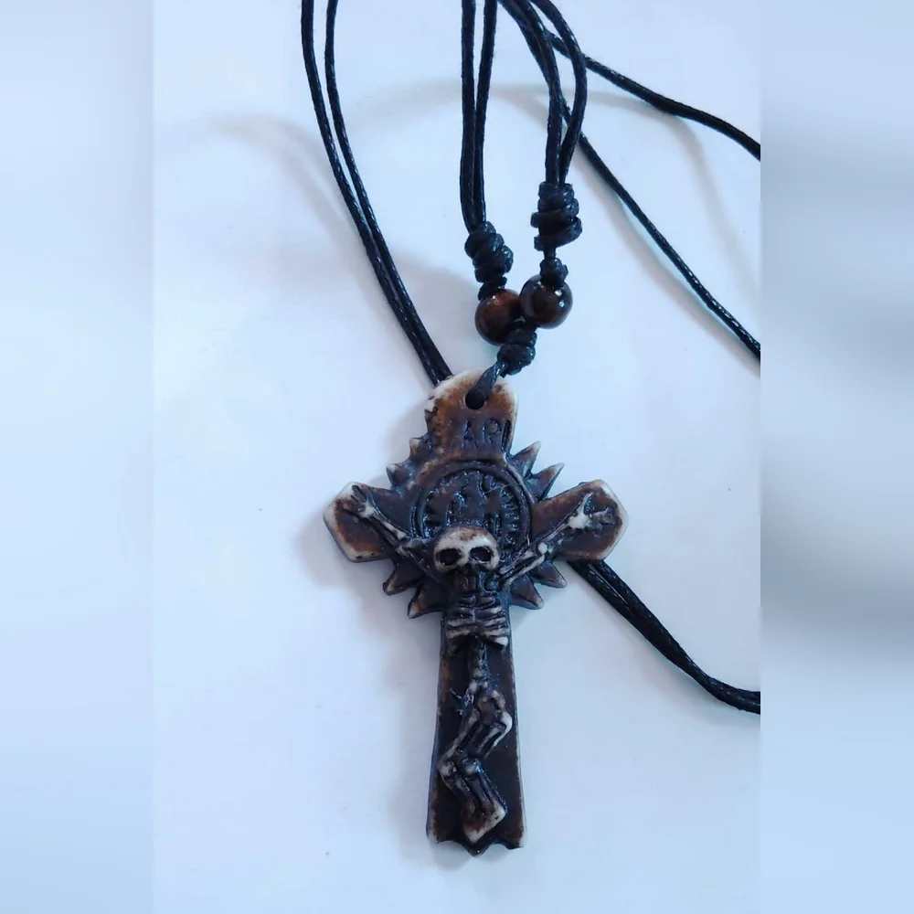 NWT Brown Skull Skeleton on Cross Pendant Necklace